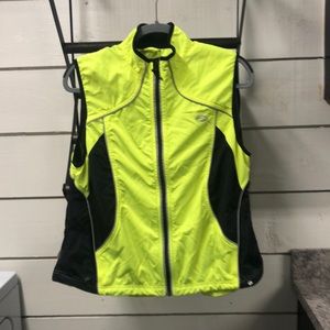 Brooks reflective yellow women’s running jacket